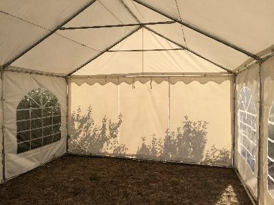 Barnum ou tente de réception